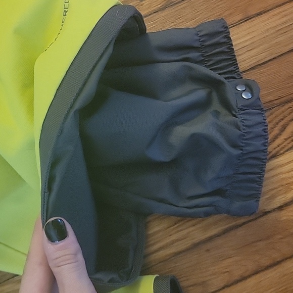 Eddie Bauer Ski/Snow Board Pants, Chartreuse Color, Size Small - Picture 5 of 11
